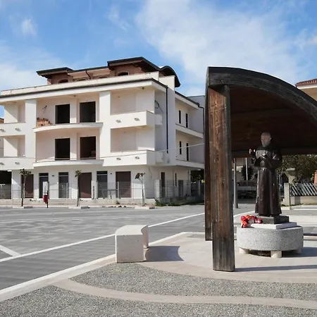 Square 5 Stairs - 50mt To The Beach Marina di Strongoli